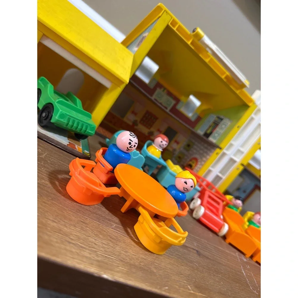 Vintage Fisher-Price Little People Play Family House 952 Blue Yellow 1970s Set